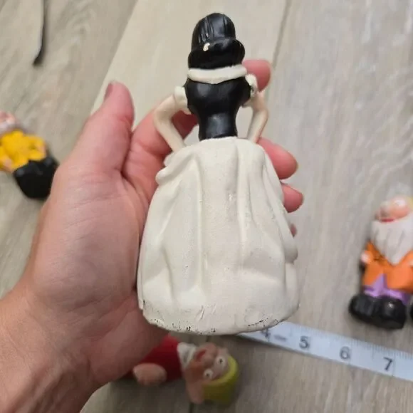 Snow White & The Seven Dwarfs Collection Of Ceramic Hand Painted Figures Vintage